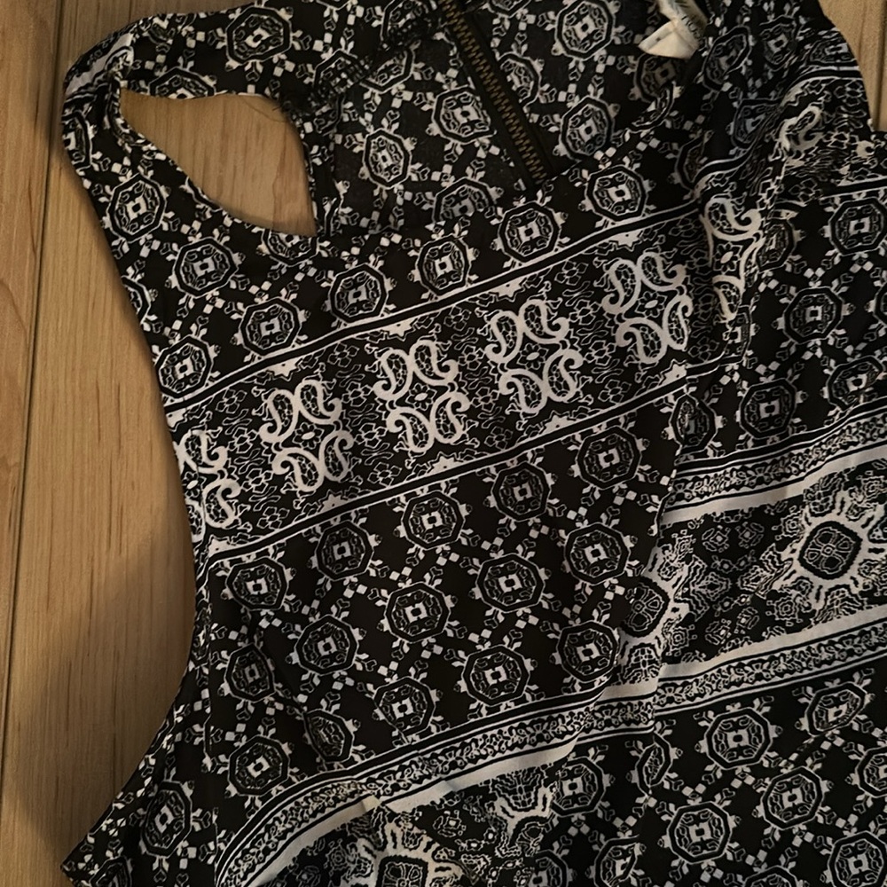 Flowy tank - Picture 2 of 2
